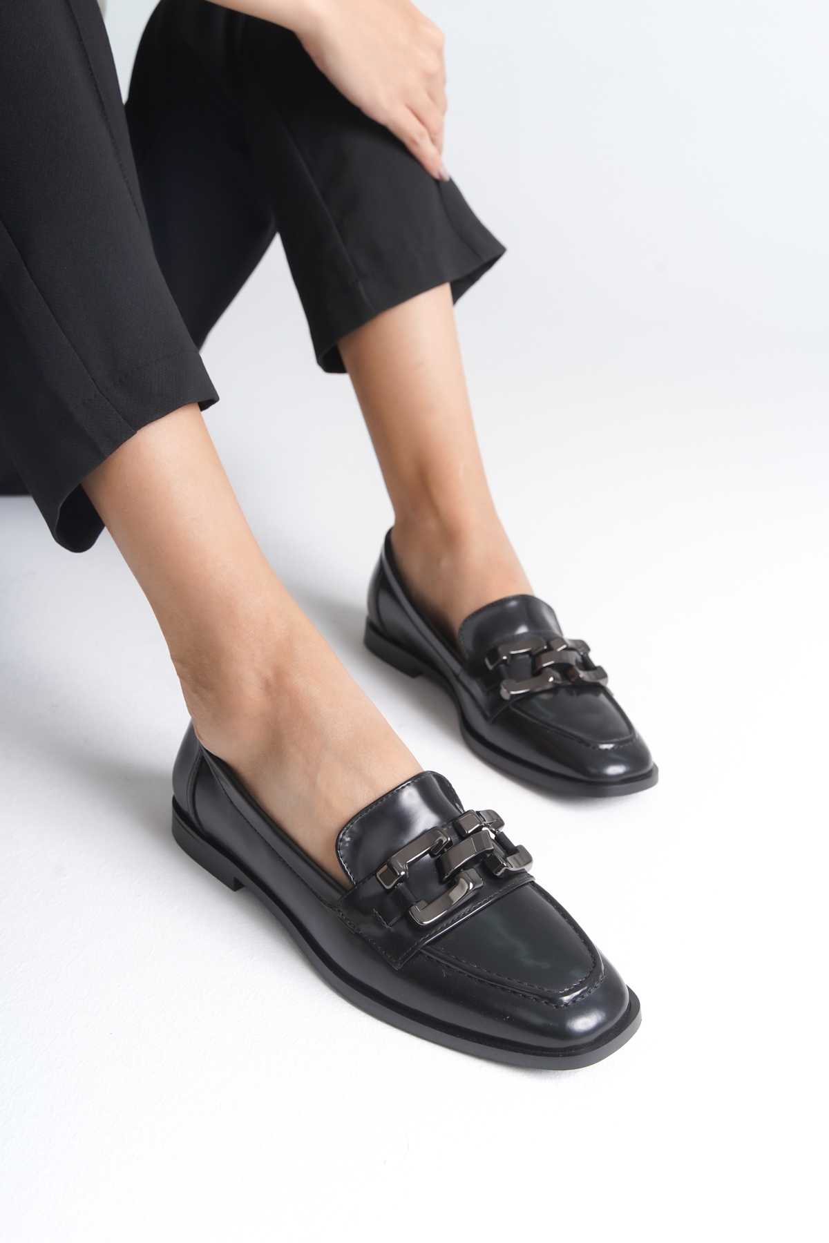 کفش زنانه لوفر capone-outfitters