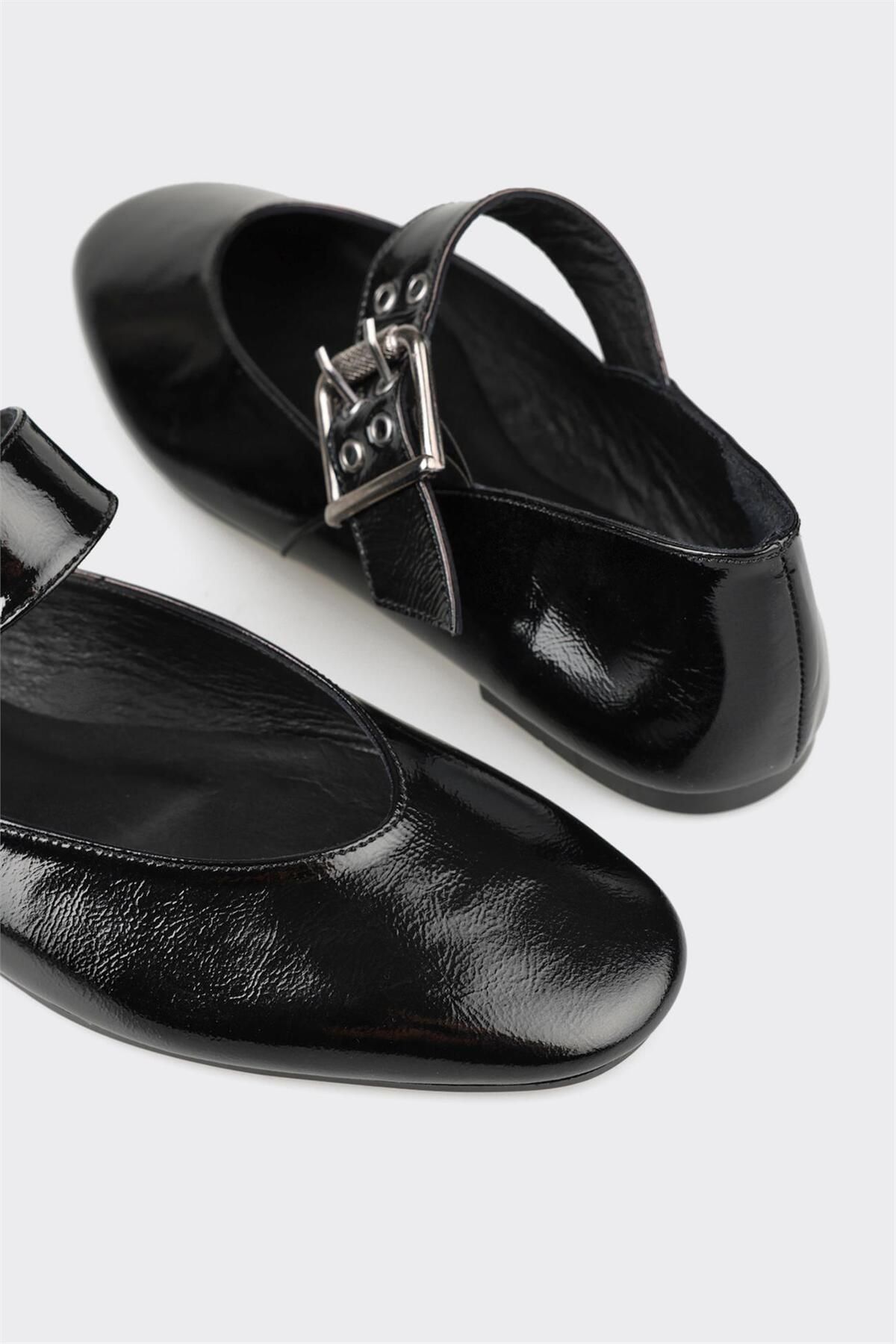 کفش روزمره زنانه اله elle