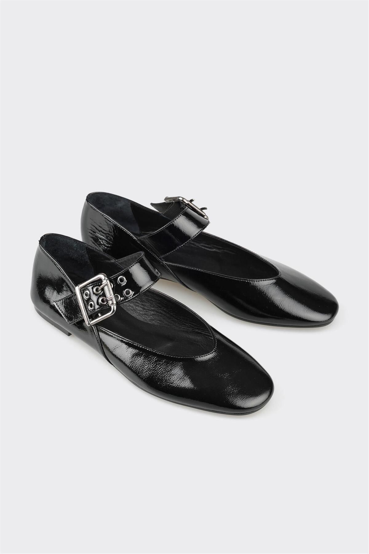 کفش روزمره زنانه اله elle