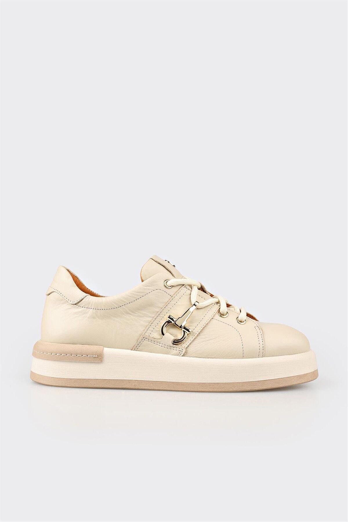 کتانی زنانه اله elle