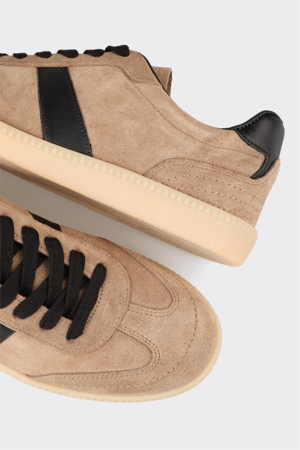 کتانی زنانه اله elle