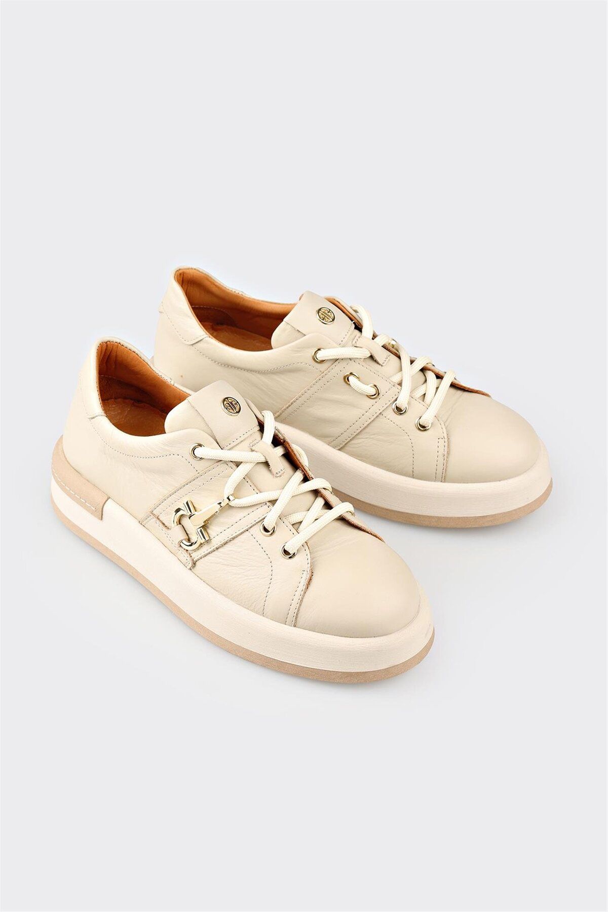 کتانی زنانه اله elle