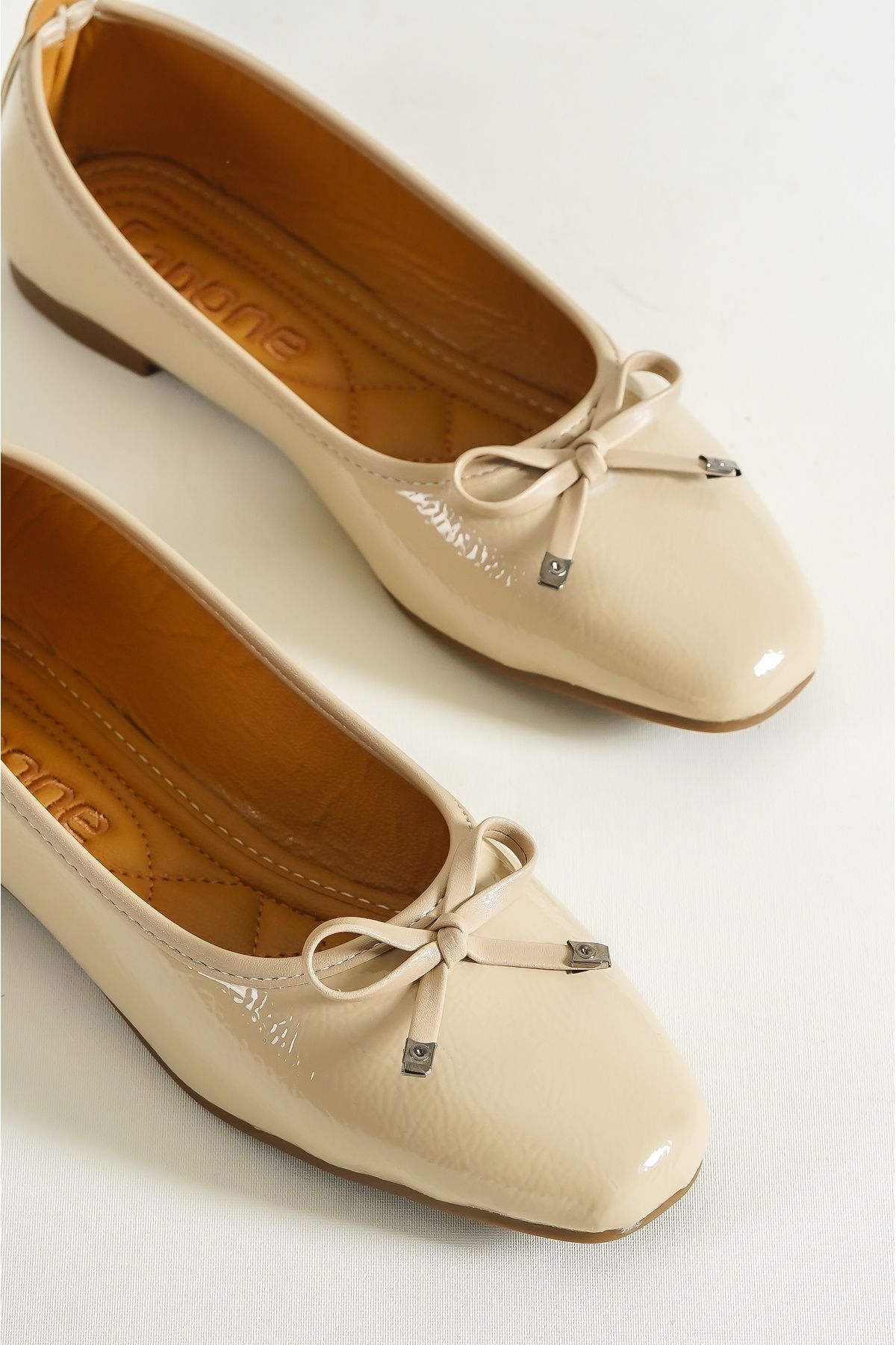 کالج زنانه اورجینال کاپون اوتفیترز capone-outfitters