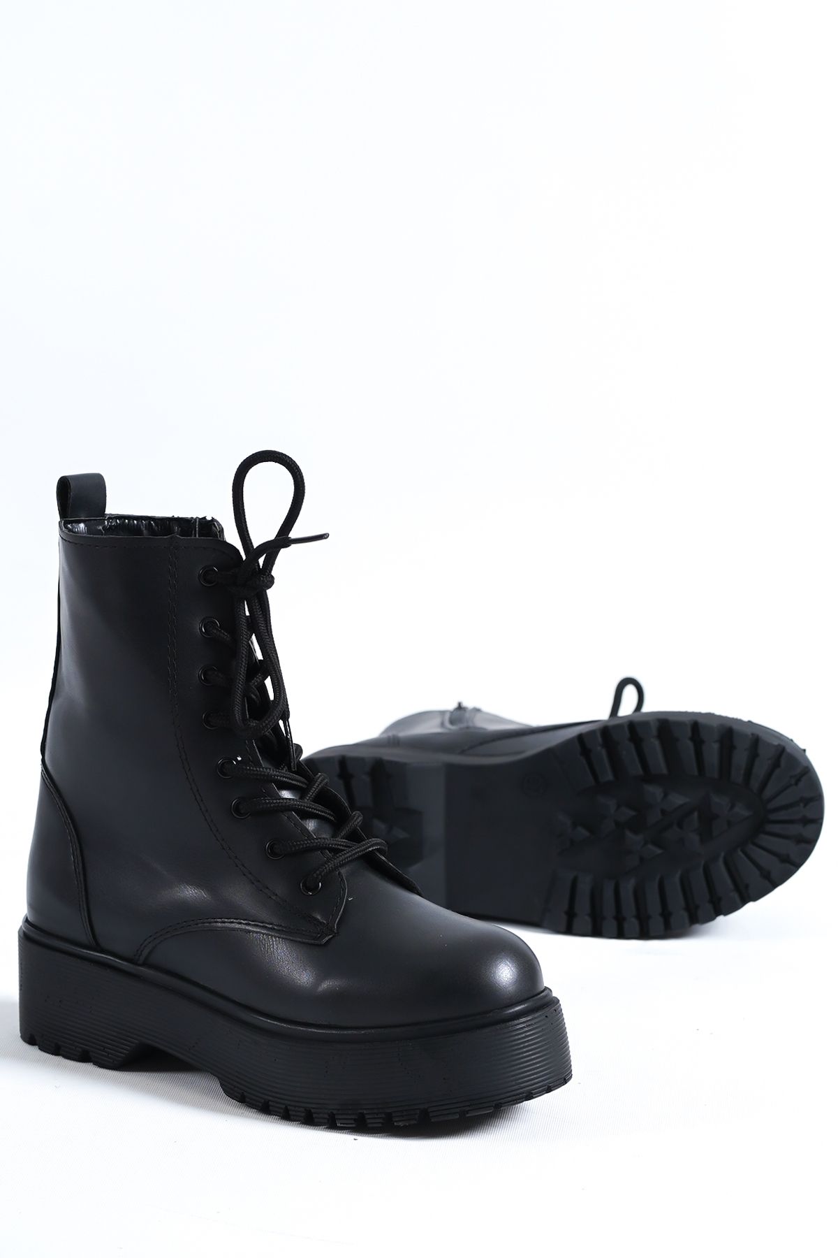 بوت و نیم بوت زنانه capone-outfitters