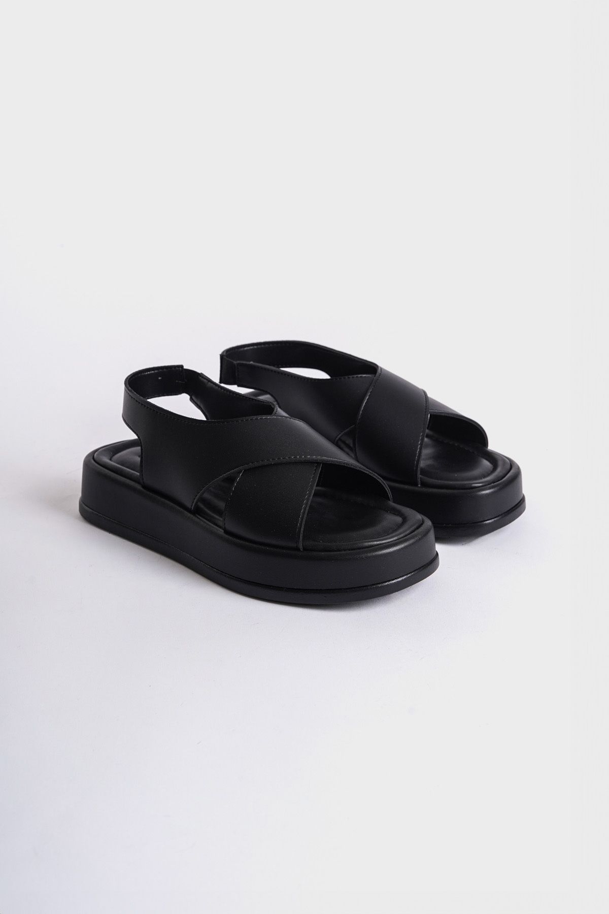 صندل زنانه capone-outfitters