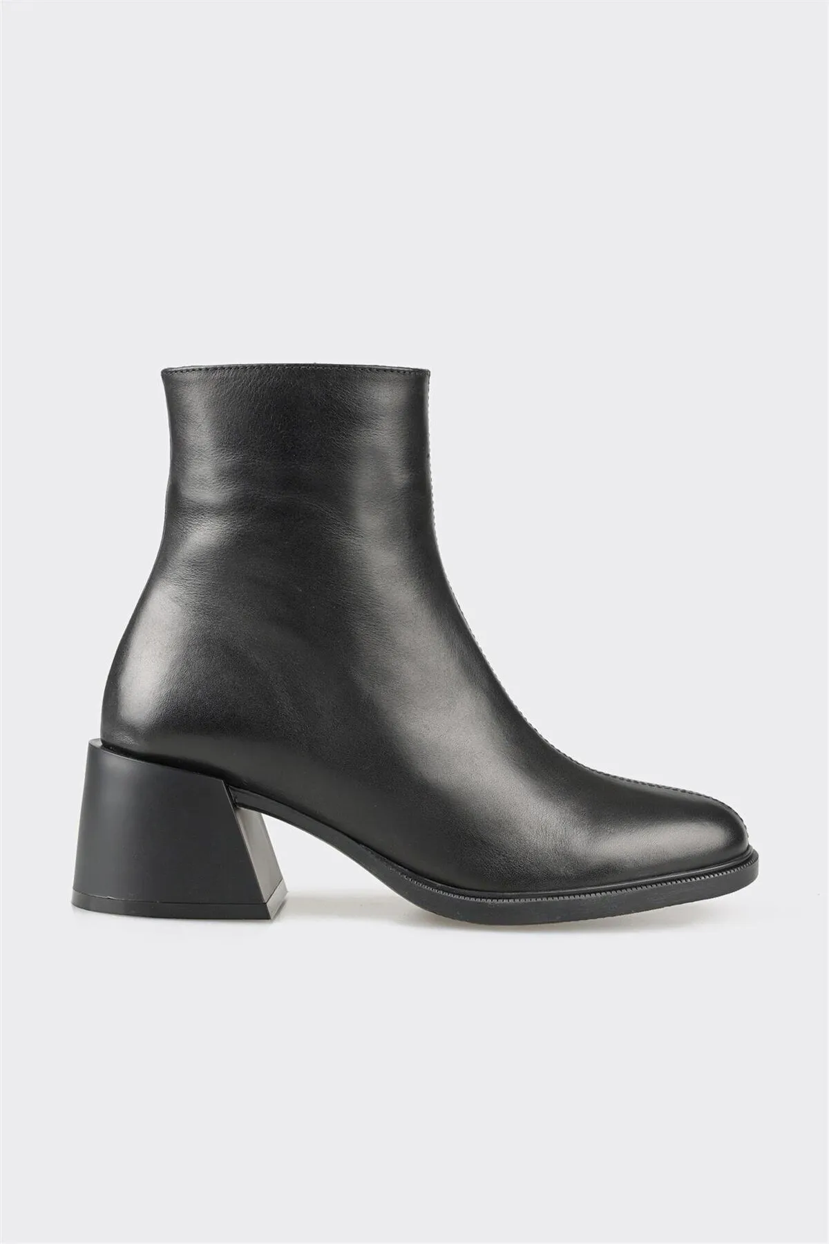 بوت و نیم بوت زنانه اورجینال elle