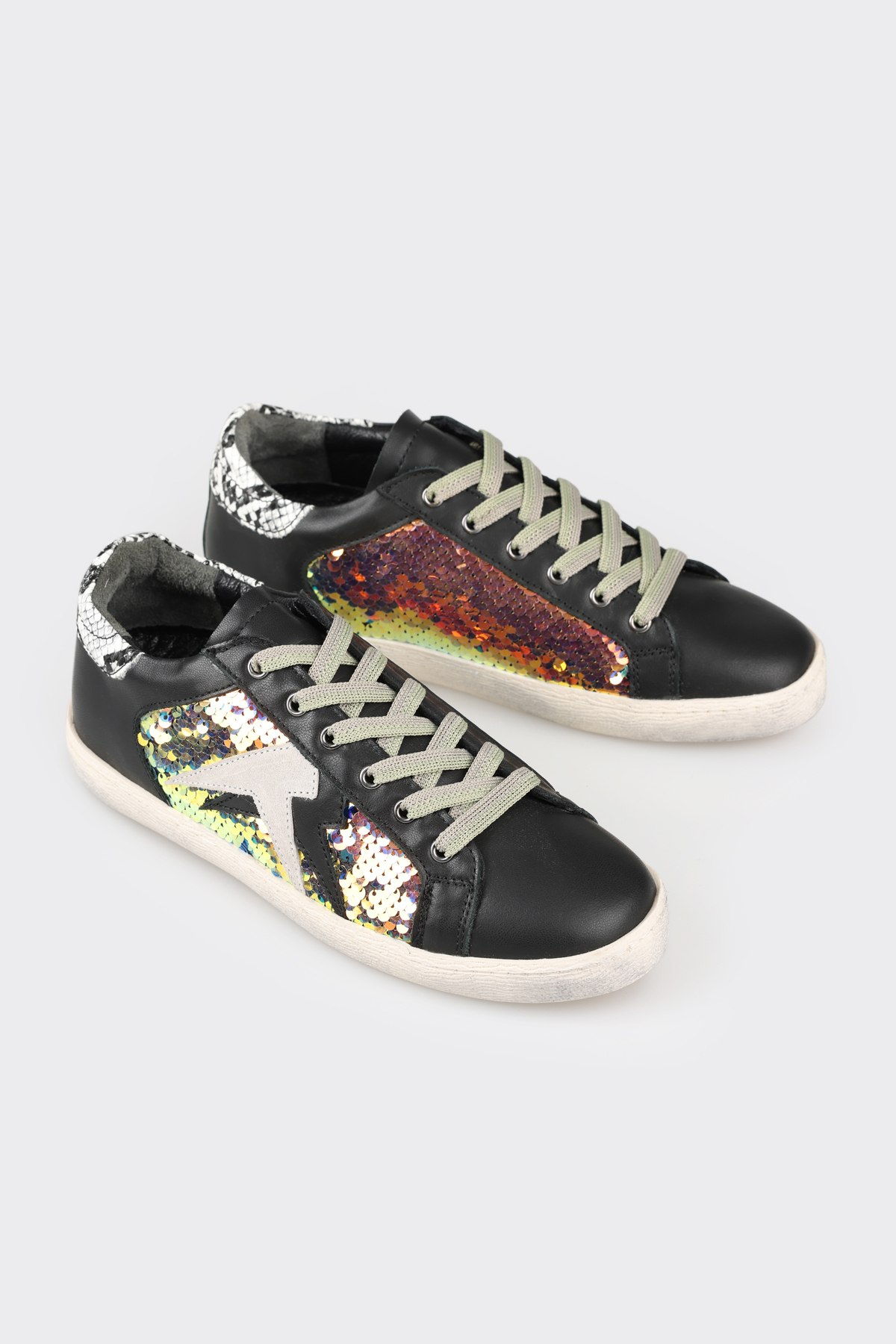 کتانی زنانه اله elle