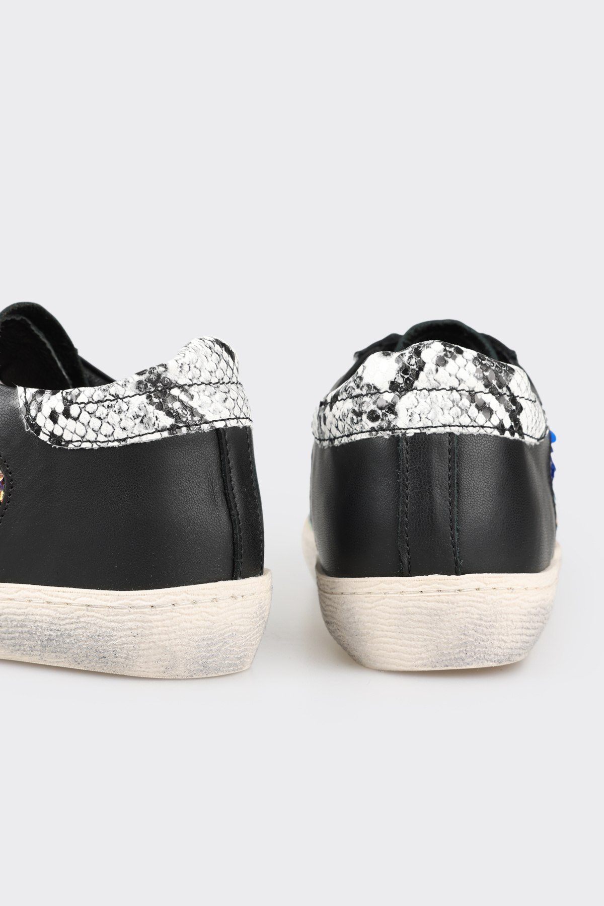 کتانی زنانه اله elle